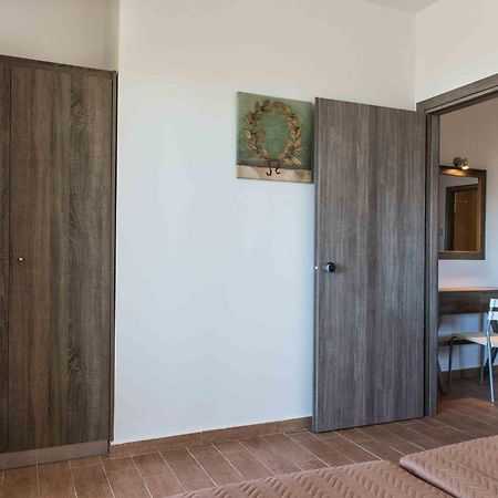 Gerona Mare Apartments Gerani  Exterior photo