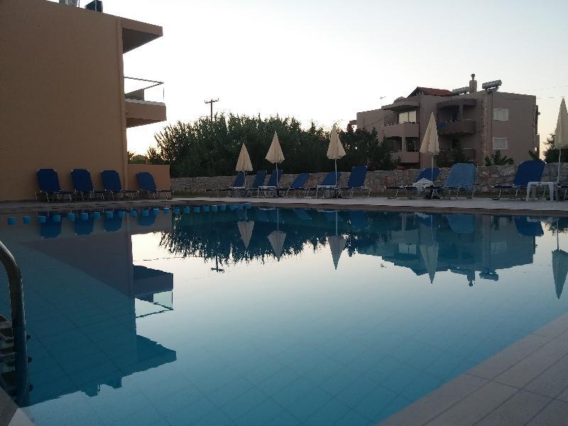 Gerona Mare Apartments Gerani  Exterior photo
